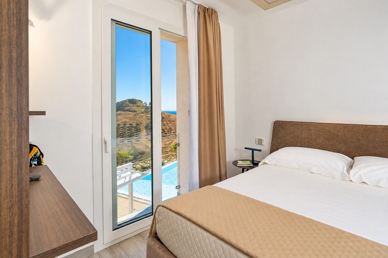 Zona notte di Villa Domizia, Bovo Marina